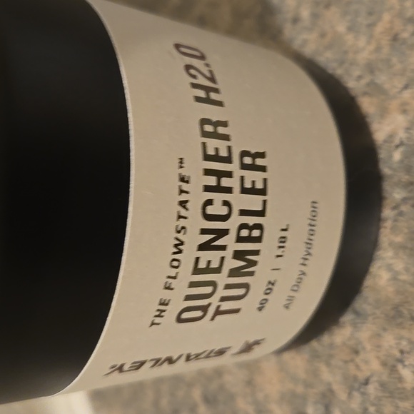 Stanley 40 oz. Quencher BLACK HYPER GEO Tumbler Heat Wave New No Box - Picture 3 of 5
